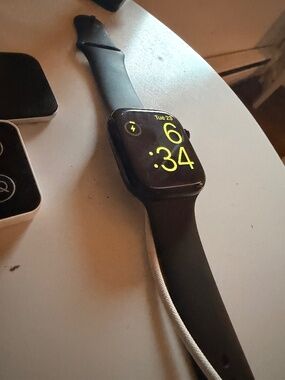 Apple Watch Series 10 64GB
